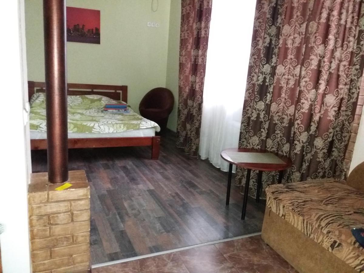Студия На Черeмушках Apartment Odessa Exterior photo